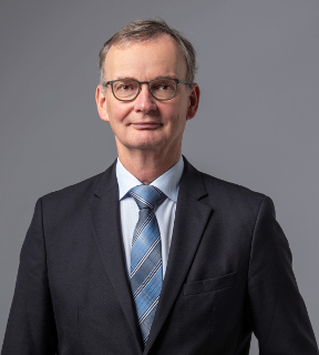 Rechtsanwalt und Notar Jörg Baehrens
